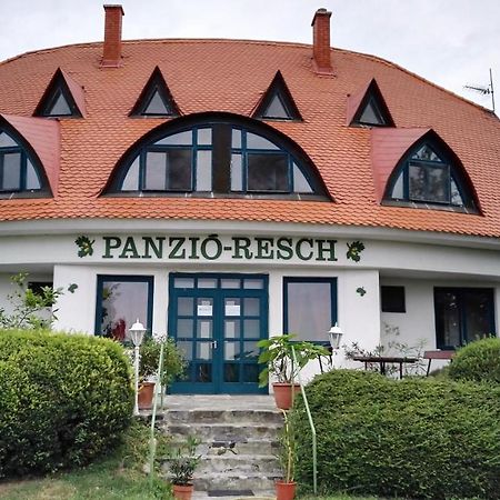 Varvolgy Panzio - Resch Bed & Breakfast Exterior photo